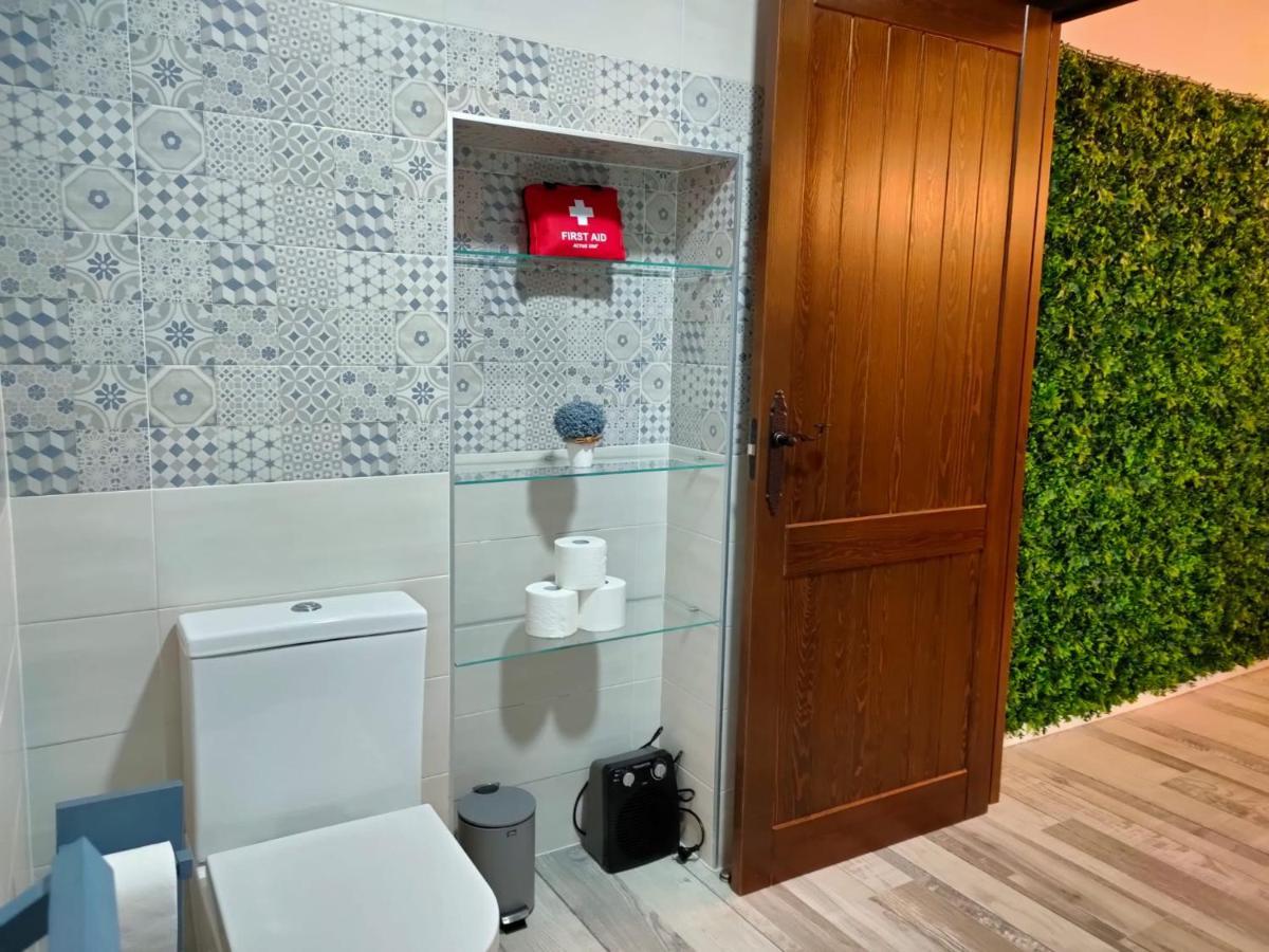 Elegante Apartamento Para 5 En El Centro De Caceres Con Wifi Exterior photo